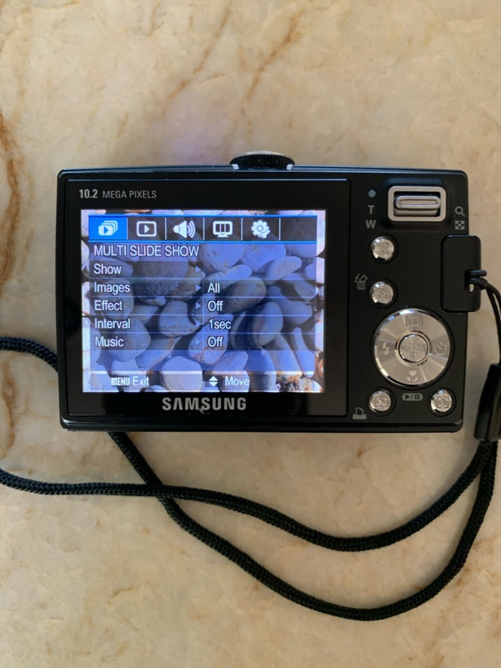 Samsung L200 10.2 MP - Tested - Compact Digital Camera with Battery and Charger - Picture 2 of 10
